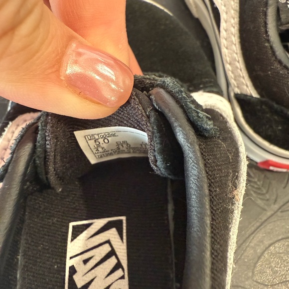 Vans Toddler Black and White Shoes - Picture 6 of 6